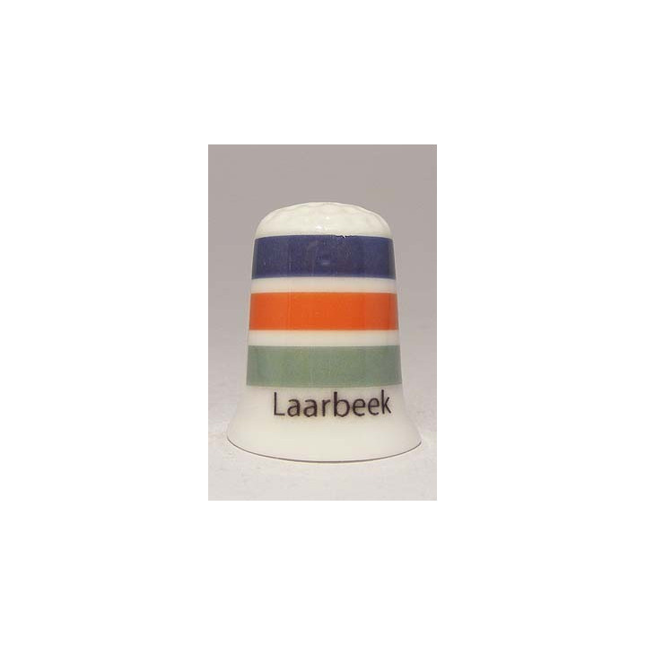 Laarbeek Nederlandse gemeentevlag op een porselein vingerhoedje