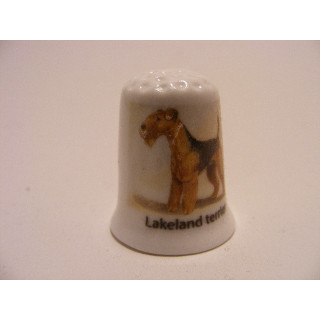 Lakeland terrier getekend op een porselein vingerhoedje
