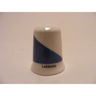 Lebbeke gemeente vlag in Belgie op een porselein vingerhoedje