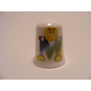 Letter M emoticon op een porselein vingerhoedje
