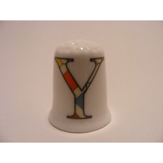 Letter Y patchwork stijl op een porselein vingerhoedje