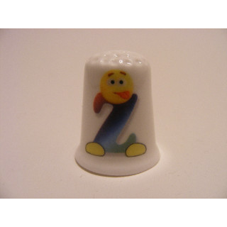 Letter Z emoticon op een porselein vingerhoedje