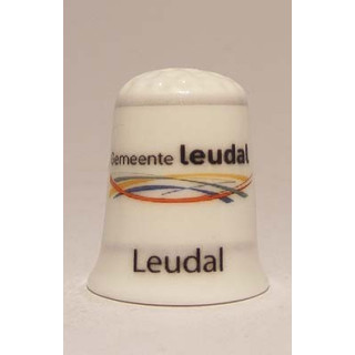 Leudal Nederlandse gemeentevlag op een porselein vingerhoedje Leudal Nederlandse gemeentevlag op een porselein vingerhoedje