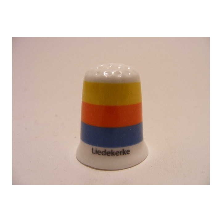 Liedekerke gemeente vlag in Belgie op een porselein vingerhoedje