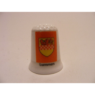 Lummen gemeente vlag in Belgie op een porselein vingerhoedje