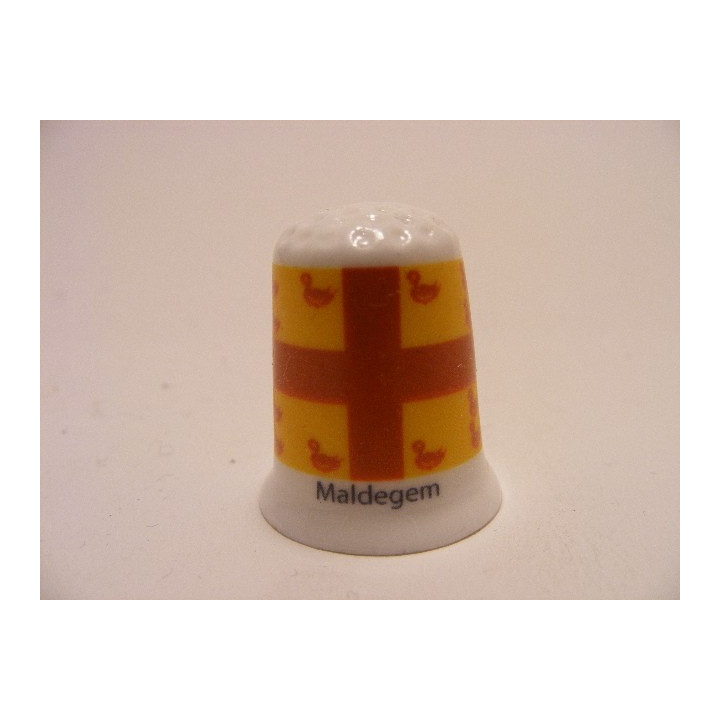 Maldegem gemeente vlag in Belgie op een porselein vingerhoedje