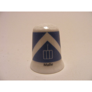 Malle gemeente vlag in Belgie op een porselein vingerhoedje