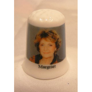 Margriet Francisca Prinses van Oranje Nassau op een vingerhoedje