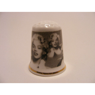 Marily Monroe op een porselein vingerhoedje