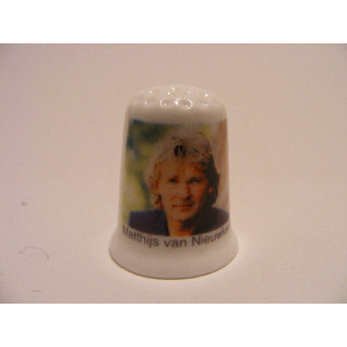 Matthijs van Nieuwkerk vingerhoedje