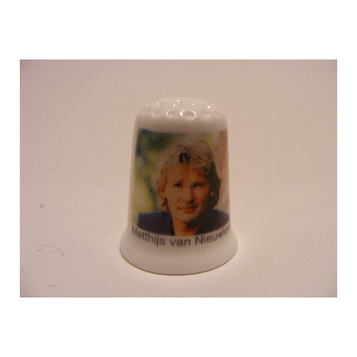 Matthijs van Nieuwkerk vingerhoedje