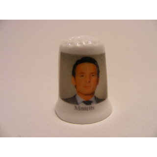 Maurits Willem Pieter Hendrik Van Vollenhoven op een porselein vingerhoedje