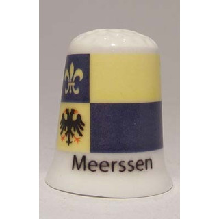 Meerssen Nederlandse gemeentevlag op een porselein vingerhoedje