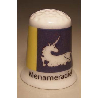 Menameradiel Nederlandse gemeentevlag op een porselein vingerhoedje