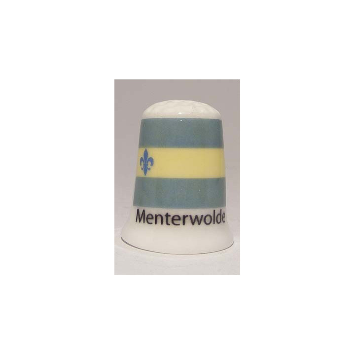 Menterwolde Nederlandse gemeentevlag op een porselein vingerhoedje