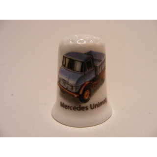 Mercedes Unimog afbeelding op een porselein vingerhoedje