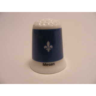 Mesen vlag Belgie op een porselein vingerhoedje