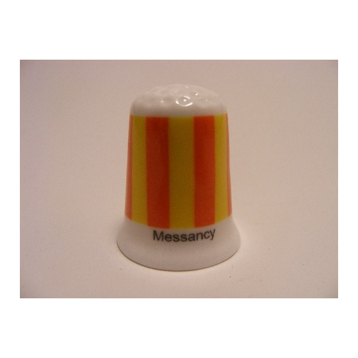 Messancy vlag Belgie op een porselein vingerhoedje