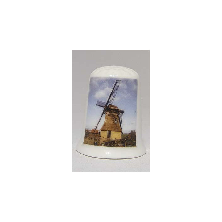 Malen persen of stampen granen molen foto vingerhoedje