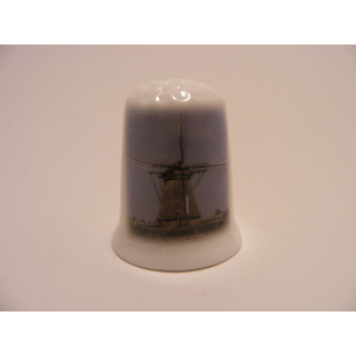 Molen op een porselein vingerhoedje NR02