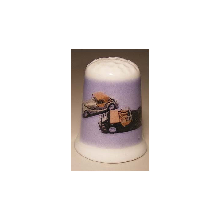 Morgan 8 plus op een porselein vingerhoedje