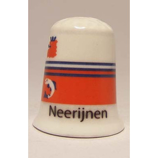 Neerijnen Nederlandse gemeentevlag op een porselein vingerhoedje