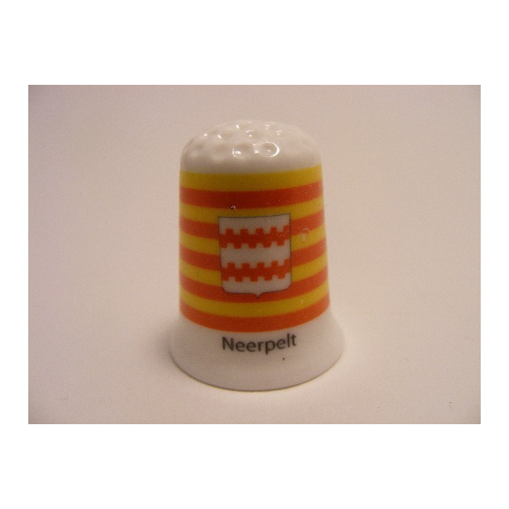 Neerpelt vlag Belgie op een porselein vingerhoedje