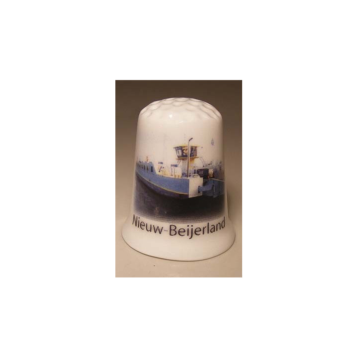 Nieuw Beijerland op een porselein vingerhoedje Nieuw Beijerland op een porselein vingerhoedje