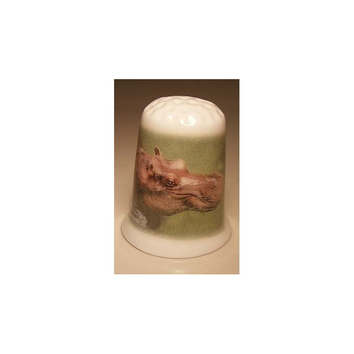 Nijlpaard op een porselein vingerhoedje