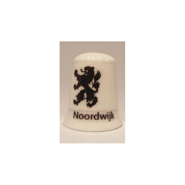 Noordwijk Nederlandse gemeentevlag op een porselein vingerhoedje
