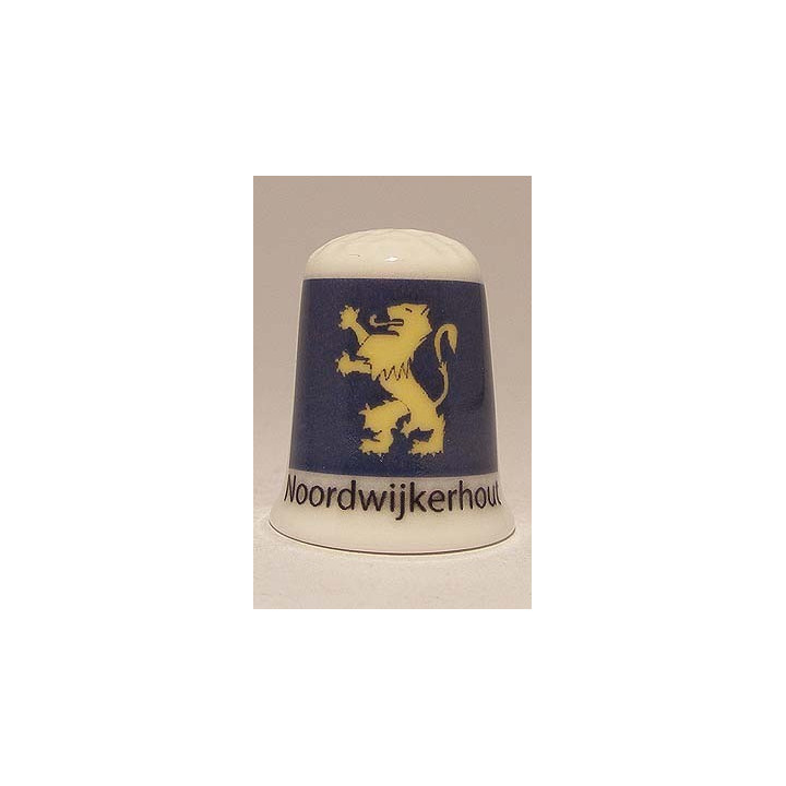 Noordwijkerhout Nederlandse gemeentevlag op een porselein vingerhoedje