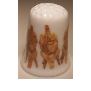 Olifanten horen zien zwijgen op een porselein vingerhoedje