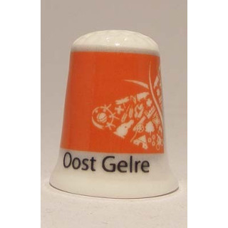 Oost Gelre Nederlandse gemeentevlag op een porselein vingerhoedje