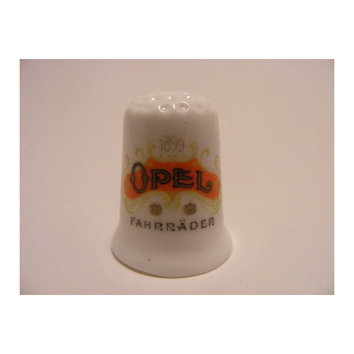 Opel fahhrader (fietsen) op een porselein vingerhoedje