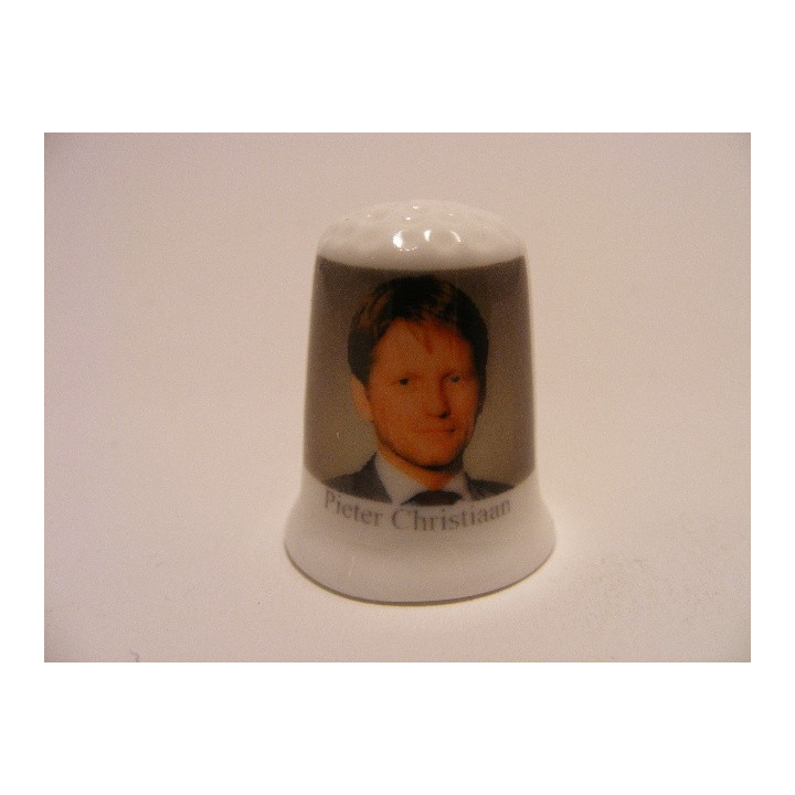 Pieter Christiaan van Oranje Nassau Van Vollenhoven op een porselein vingerhoedje