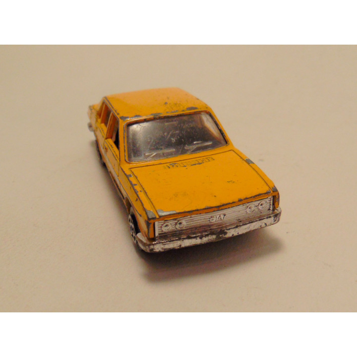 Fiat 132 1:43 geel