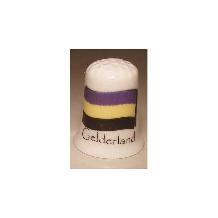 Provincievlag Gelderland op een porselein vingerhoedje