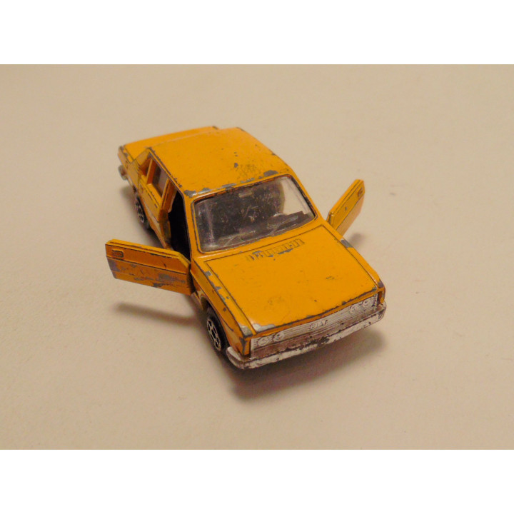 Fiat 132 1:43 geel