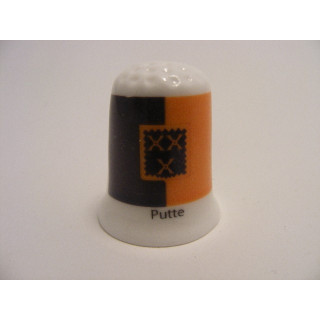 Putte vlag Belgie op een porselein vingerhoedje