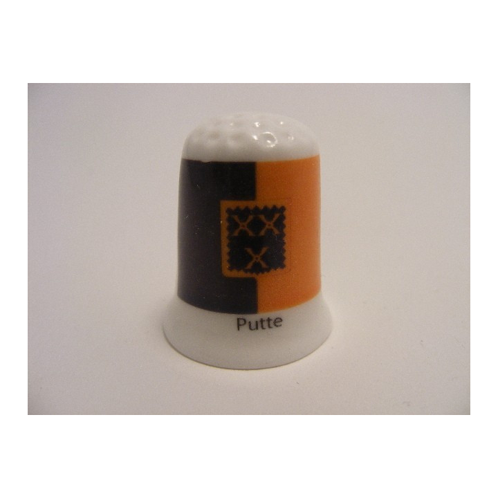 Putte vlag Belgie op een porselein vingerhoedje