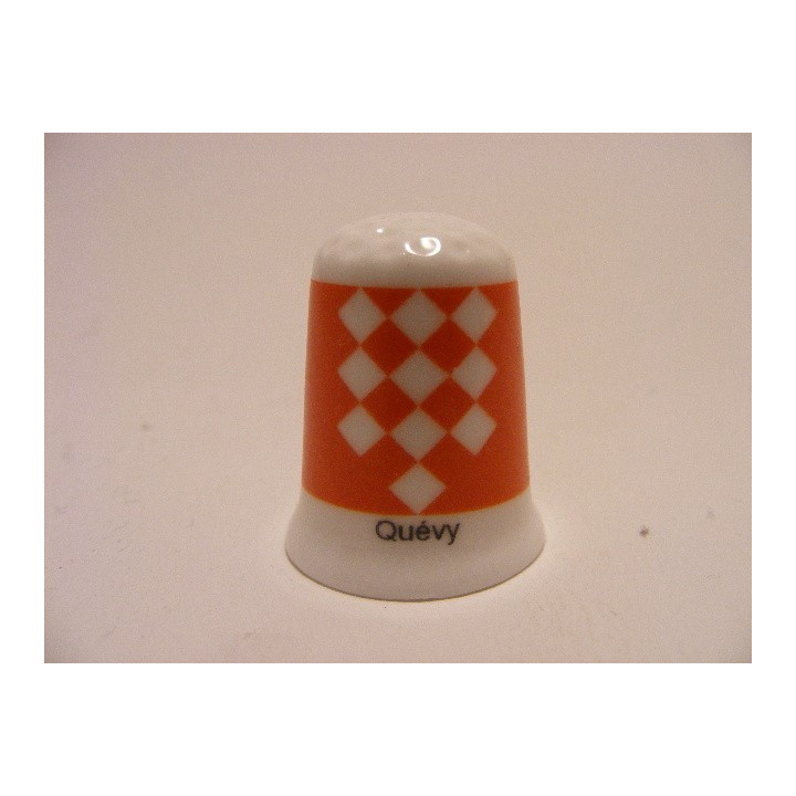 Quevy gemeente vlag in Belgie op een porselein vingerhoedje