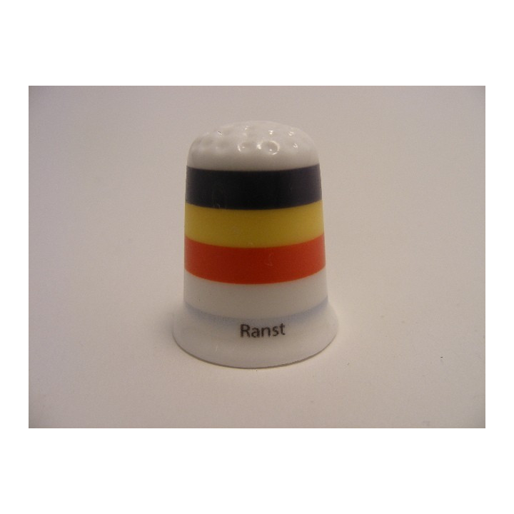 Ranst vlag Belgie op een porselein vingerhoedje