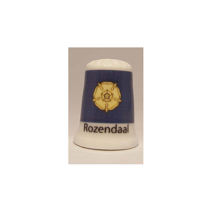 Rozendaal Nederlandse gemeentevlag op een porselein vingerhoedje