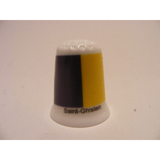 Saint Ghislain stads vlag in de provincie Henegouwen in Belgie op een porselein vingerhoedje