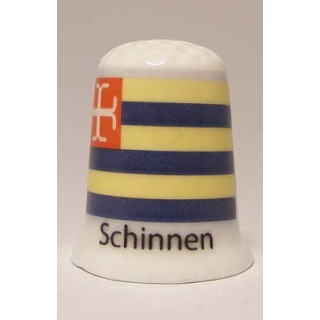 Schinnen Nederlandse gemeentevlag op een porselein vingerhoedje