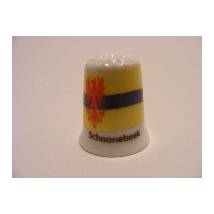 Schoonebeek op een porselein vingerhoedje