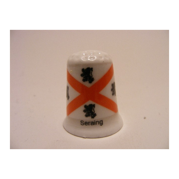 Seraing gemeente vlag in Belgie op een porselein vingerhoedje