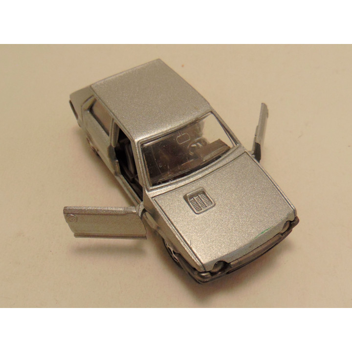 Fiat Ritmo 65 1:43 Mebetoys Mattel zilverkleurig