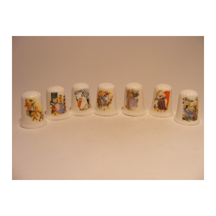 Set sneeuwwitje en de 7 dwergen sprookje vingerhoedje