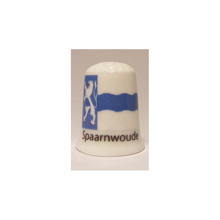 Spaarnwoude Nederlandse gemeentevlag op een porselein vingerhoedje